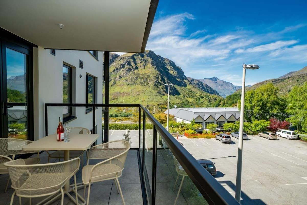 Du Parc 8 *